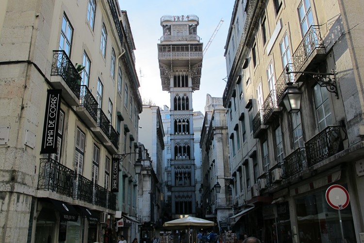 8. den - Lisabon - výtah Santa Justa