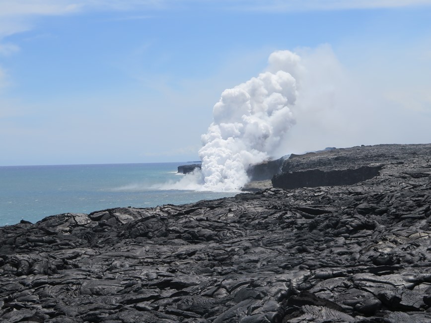 Big Island - Kilauea - láva vtéká do moře