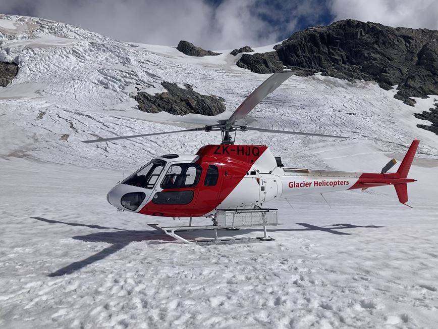 vrtulník na ledovci
